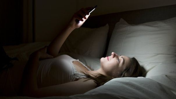 Đừng Làm Những Điều Này Vào Buổi Tối Để Cân Bằng Lượng Đường Trong Máu