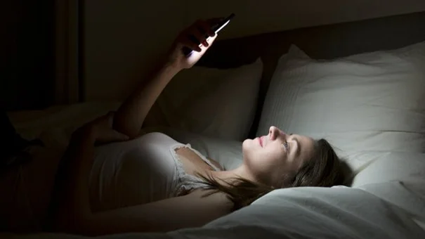 Đừng Làm Những Điều Này Vào Buổi Tối Để Cân Bằng Lượng Đường Trong Máu