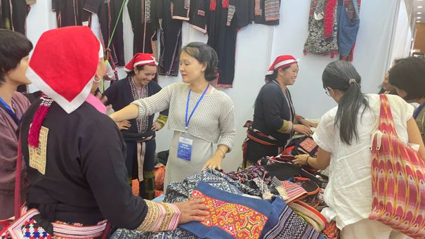 450 gian hàng tham dự Hội chợ quốc tế quà tặng hàng thủ công mỹ nghệ Hà Nội 2024