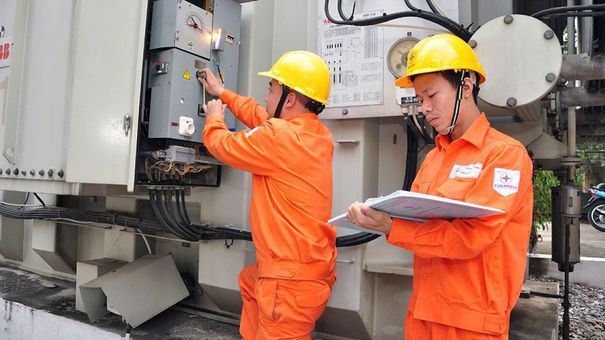 Giá điện tăng 4,8% lên hơn 2.100 đồng/kWh từ 11/10