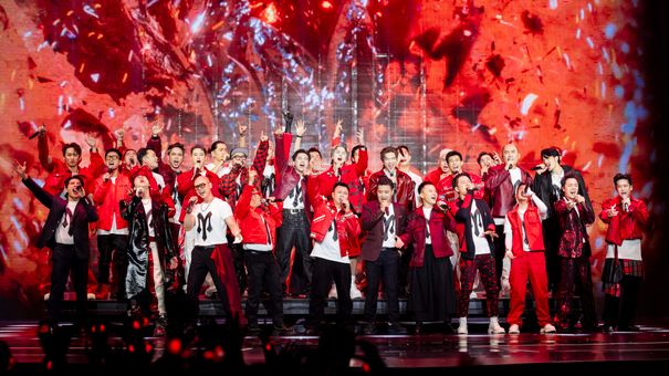 Fan săn vé hai concert 'Anh trai' ở Hà Nội