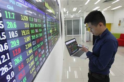 Thị Trường Chứng Khoán Đi Lùi Ở Cuối Phiên Ngày 7/11