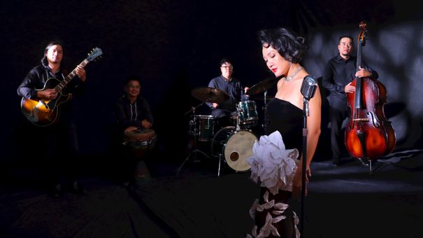 Ca sĩ Quỳnh Phạm ra mắt album Rồi như đá ngây ngô