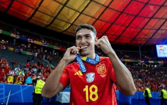 Martin Zubimendi giải thích sự thất vọng trong chuyển nhượng của Liverpool