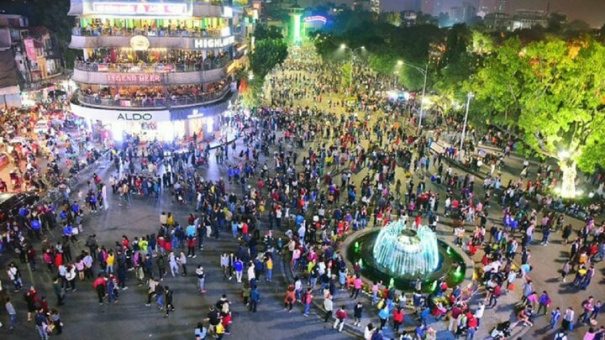 Hướng dẫn di chuyển và gửi xe ở Hồ Gươm