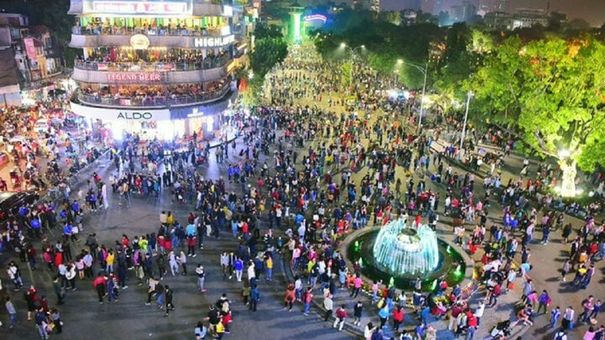 Hướng dẫn di chuyển và gửi xe ở Hồ Gươm
