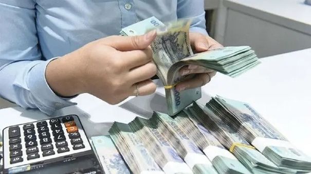 Có nên tiết kiệm tiền gửi có kỳ hạn 1 năm?
