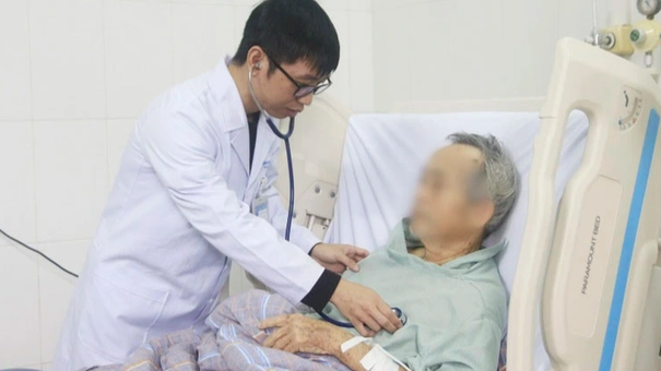 Tự Chữa Bệnh Bằng Thuốc Lá Dại, Người Đàn Ông Rơi Vào Nguy Kịch