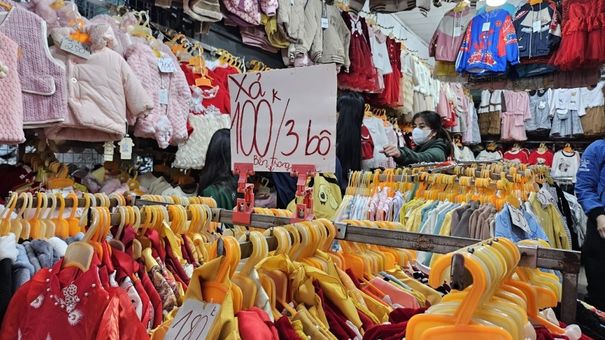 Buôn bán ế ẩm, tiểu thương tính nghỉ Tết sớm