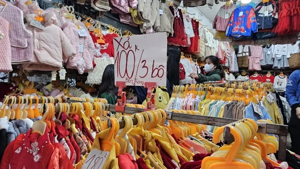 Buôn bán ế ẩm, tiểu thương tính nghỉ Tết sớm