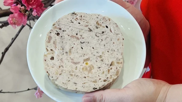 Gần nửa triệu đồng một kg giò gà Đông Tảo dịp Tết