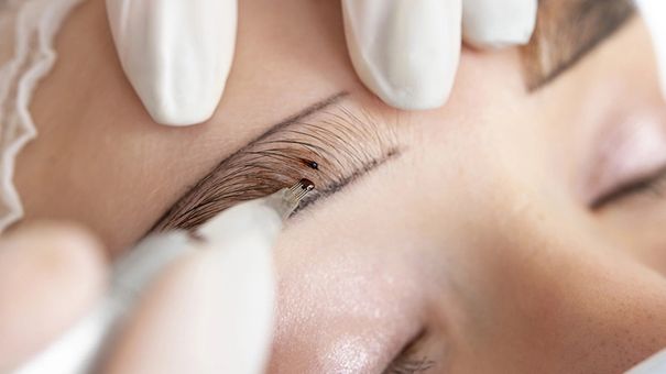 Những rủi ro liên quan đến phun xăm chân mày