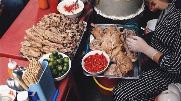 Quán bún ngan chửi khách ở Hà Nội bị phạt tiền vì... không đảm bảo vệ sinh