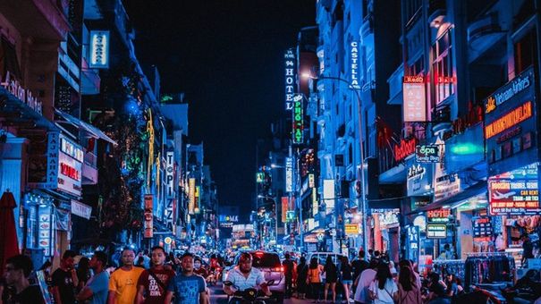 TPHCM lọt top điểm đến vui chơi về đêm rẻ nhất thế giới năm 2024