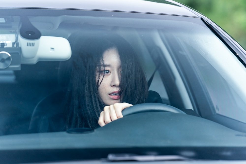 Hào Quang Đẫm Máu tung poster gây tò mò về “scandal đánh bay sự nghiệp” của Ji-yeon (T-Ara)