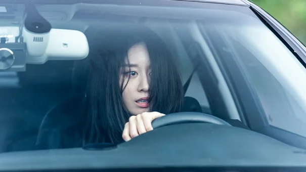 Hào Quang Đẫm Máu tung poster gây tò mò về “scandal đánh bay sự nghiệp” của Ji-yeon (T-Ara)