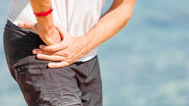 Những Cơn Đau Ở Hông Và Giữa Xương Sườn Đang Cảnh Báo Bạn Về Tình Trạng Thận