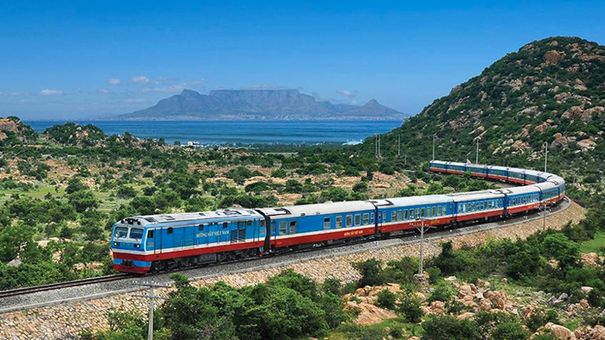 Lượng khách đặt vé tàu dịp lễ 30/4 tăng