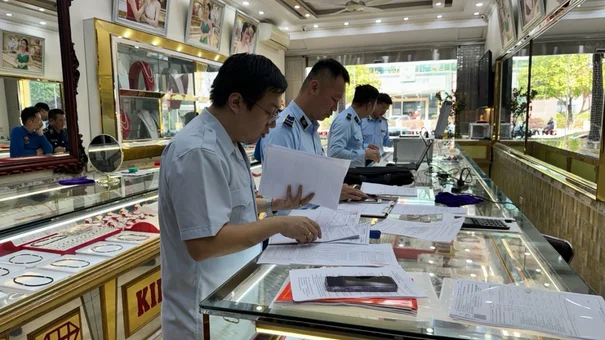 Hàng Loạt Đơn Vị Kinh Doanh Vàng Tại Quảng Ninh Bị Xử Lý