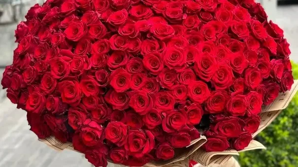 Đại gia Hà Nội mua bó hoa 26 triệu đồng tặng vợ ngày 8/3