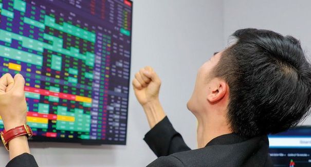 Thị Trường Chứng Khoán 5/3: Vn-Index Gần Cán Mốc 1.270 điểm