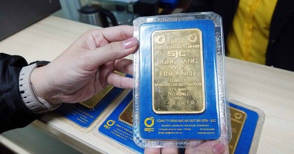 Vàng SJC giảm mạnh trong lúc ngóng tin Nghị định 24