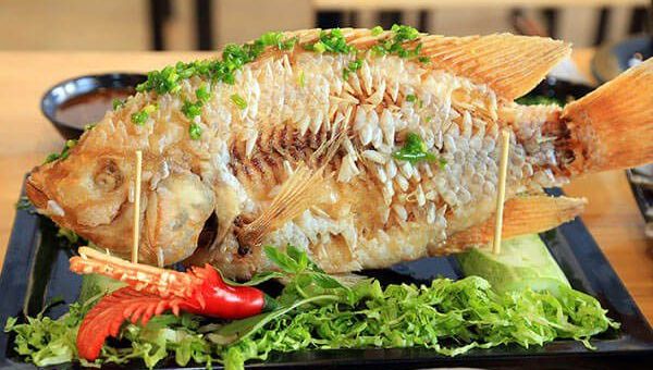 Mẹo Chiên Cá Đẹp Mắt, Không Dính Chảo Cho Các Bà Nội Trợ