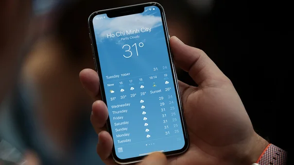 Giải Đáp Thắc Mắc Tại Sao Dự Báo Thời Tiết Của IPhone Không Chuẩn?