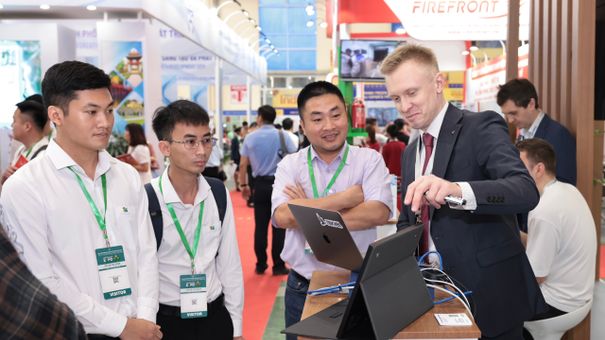 Vietnam Expo 2024 quy tụ gần 600 gian hàng đến từ 16 quốc gia và vùng lãnh thổ