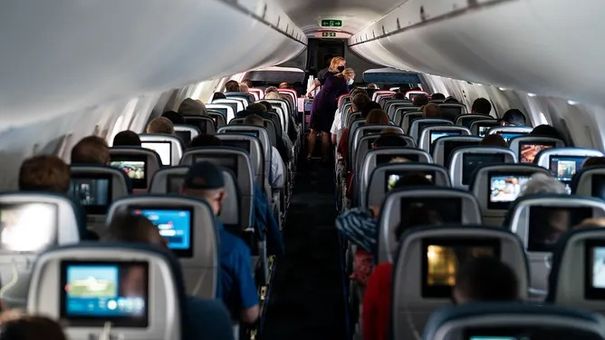 Những Lưu Ý An Toàn Khi Có Sự Cố Trên Máy Bay