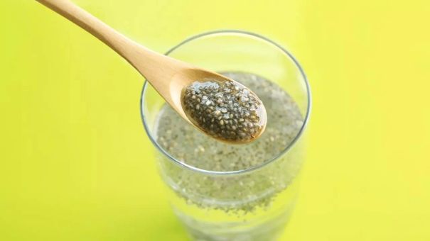 7 lợi ích của nước nghệ hạt chia giảm cân
