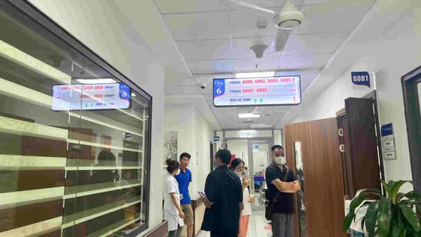 Tâm Sự Của Người Cha Có Con Gái Gặp Tai Nạn Tấm Kính Rơi Vào Người