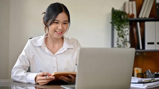Cô gái tiết kiệm được gần 700 triệu đồng nhờ không mua quần áo một năm