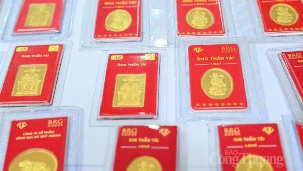 Vàng trong nước “loạn giá”, vàng nhẫn 999.9 giảm 400 ngàn, bán ra 76,43 triệu đồng/lượng