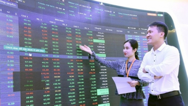 Nhóm Bảo Hiểm Tỏa Sáng, Vn-Index Tiếp Tục Tăng