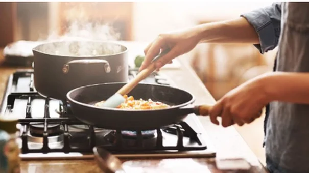 Dùng chảo chống dính có gây hại cho sức khỏe như 'tin đồn'?