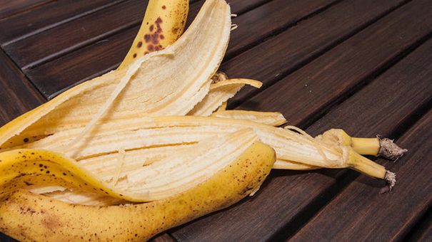 Thực Hư Về Bí Quyết Giữ Mãi Sự Tươi Trẻ Bằng Vỏ Chuối