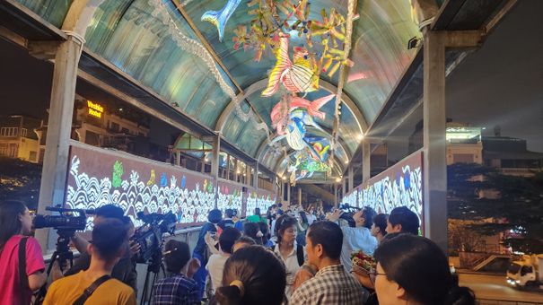 Hà Nội: Khai mạc Dự án nghệ thuật công cộng trên cầu đi bộ Trần Nhật Duật