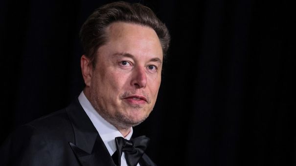 Forbes: Elon Musk lại giàu nhất thế giới