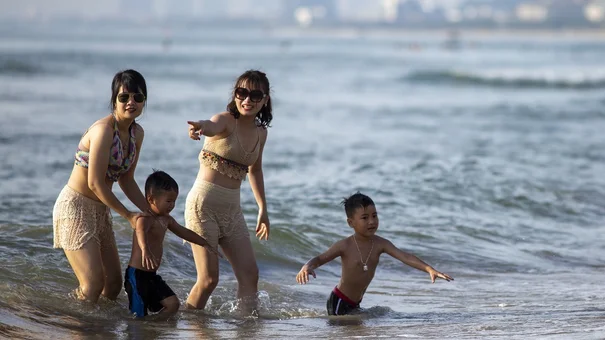 Giá vé máy bay đầu hè 'hạ nhiệt'
