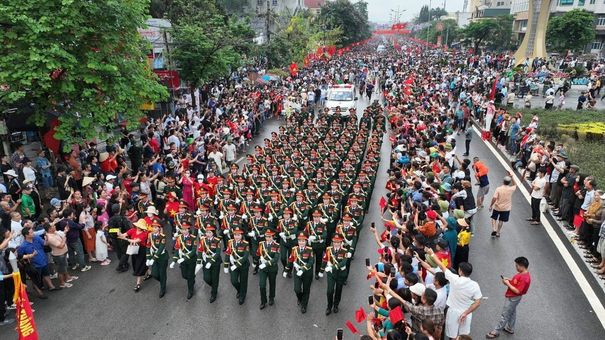 Chung Vui Trong Không Khí Diễu Binh 70 Năm Chiến Thắng Điện Biên Phủ