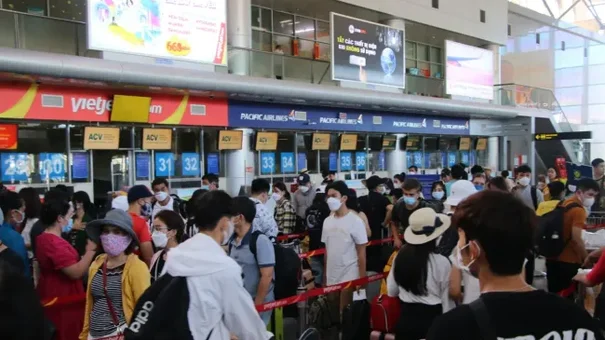 Chuyến bay Đà Nẵng đi TP.HCM phải tạm hoãn vì hành khách tung tin có lựu đạn