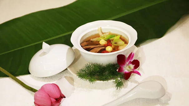 Buffet chay khách sạn Viễn Đông phục vụ xuyên suốt tháng 7 Vu lan