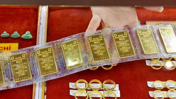 Giá vàng nhẫn bật tăng, SJC đứng im