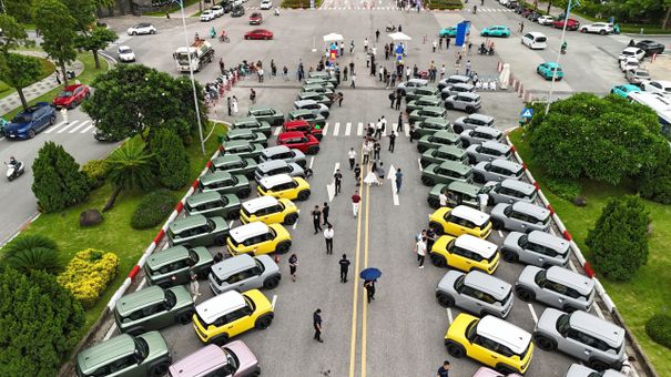 Tương lai của ngành xe điện Việt Nam dưới góc nhìn của người tiêu dùng và các nhà bán lẻ