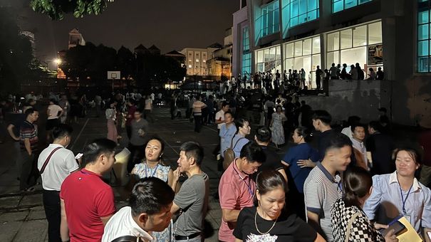 Xuyên đêm đấu giá đất vùng ven Hà Nội, hơn 133 triệu đồng/m2