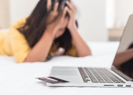 Người Phụ Nữ Mất Hơn 17 Tỷ Đồng Do Đầu tư Vào Quỹ Đầu Tư Giả Mạo