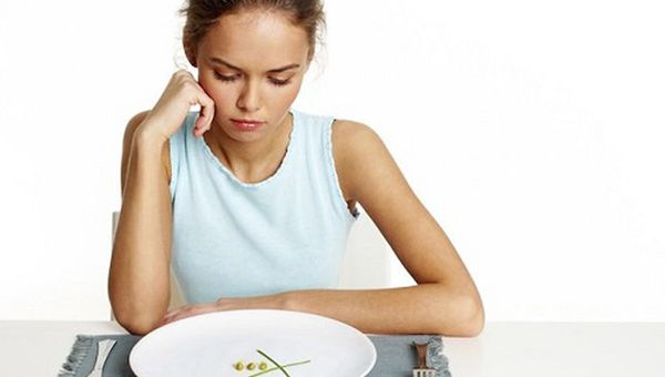 Nhịn Ăn Không Giúp Bạn Giảm Mỡ Bụng Hiệu Quả