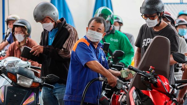 Nhiều bộ ngành đề xuất bỏ thuế tiêu thụ đặc biệt với xăng, điều hòa