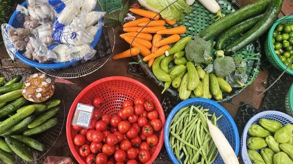 Giá rau xanh tại Hà Nội tăng từng ngày sau bão
